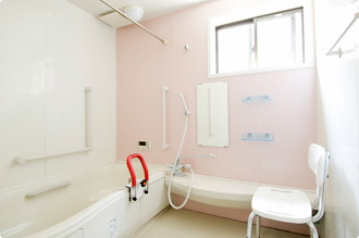 大阪府にある有料老人ホーム フォーユー八尾北の浴室